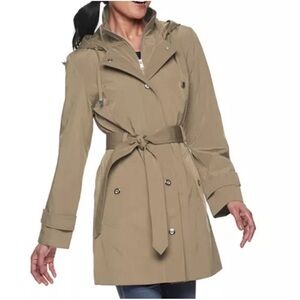 Women's TOWER by London‎ Fog Hooded Lightweight Rain Jacket.  Size S